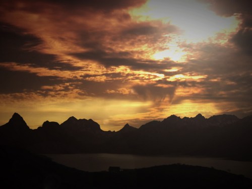 Sunset_Mountains_Worship_Background
